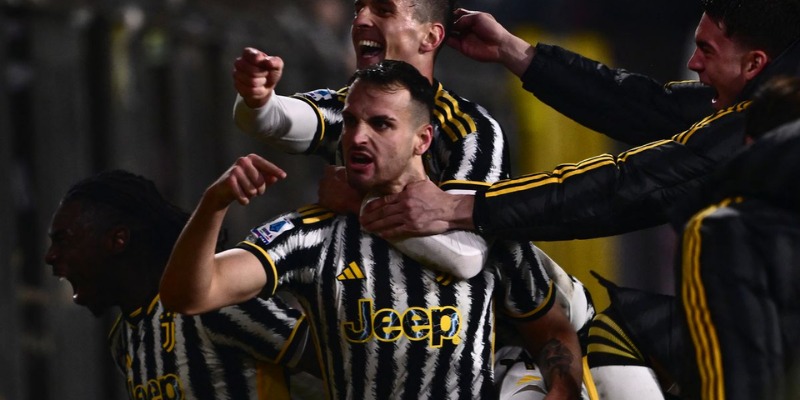 Kèo Tài Xỉu Trận Juventus vs Monza: Phân Tích Chi Tiết 2 Juventus vs Monza